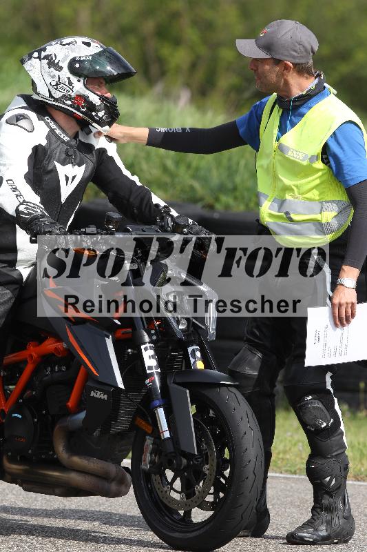 Archiv-2025/10 23.04.2025 Cornu Master School ADR/rot-rouge/38